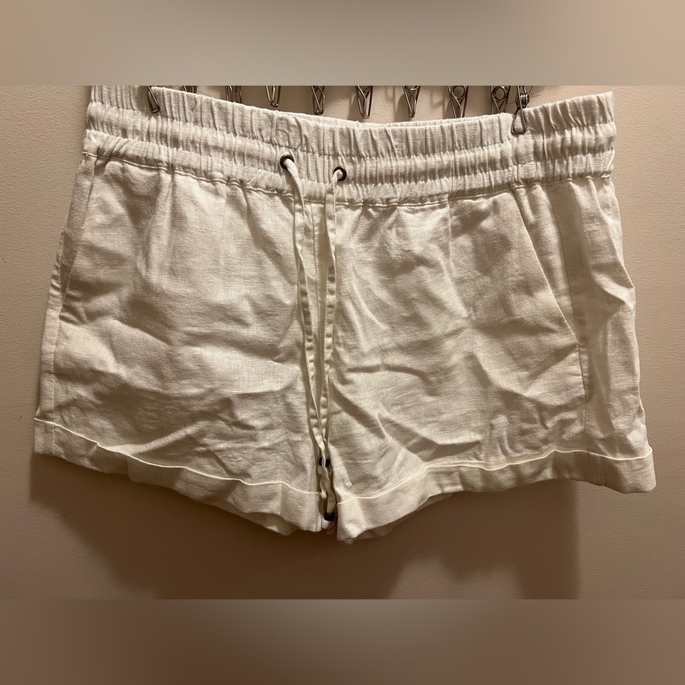 Love true white linen shorts